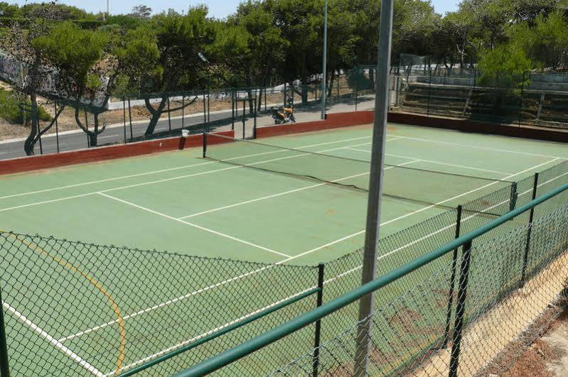 Parque De Campismo Orbitur Guincho Hotel Кашкайш Екстериор снимка